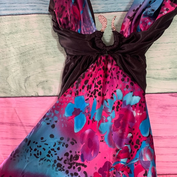 JOLIE silk satin halter v neck bold multicolour floral prom/formal dress. - Picture 13 of 14